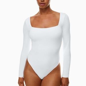 Aritizia Babaton Contour White Long Sleeve Bodysuit Women’s - Size Small
